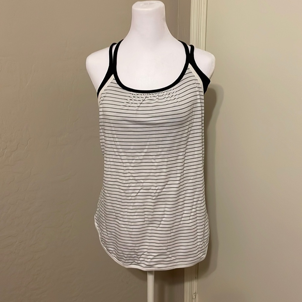 Tank top with sports bra